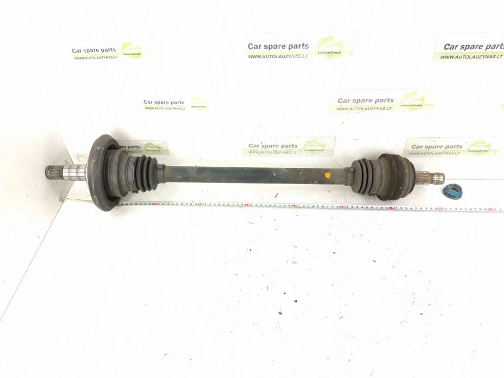Rear driveshaft – rear left
