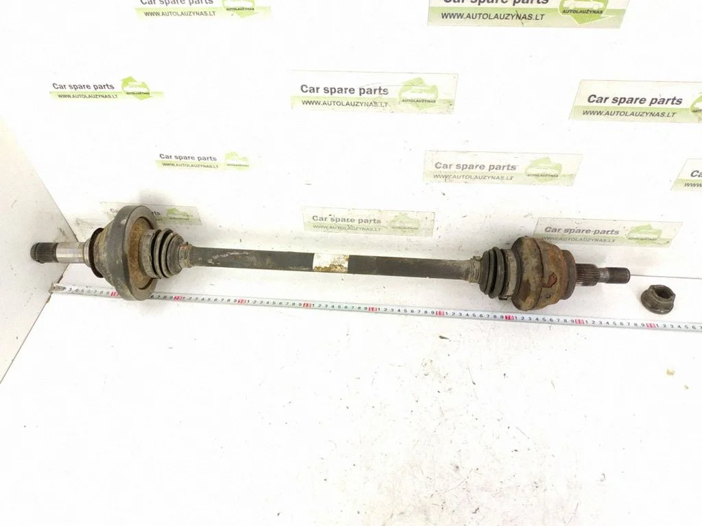 Rear driveshaft – rear right