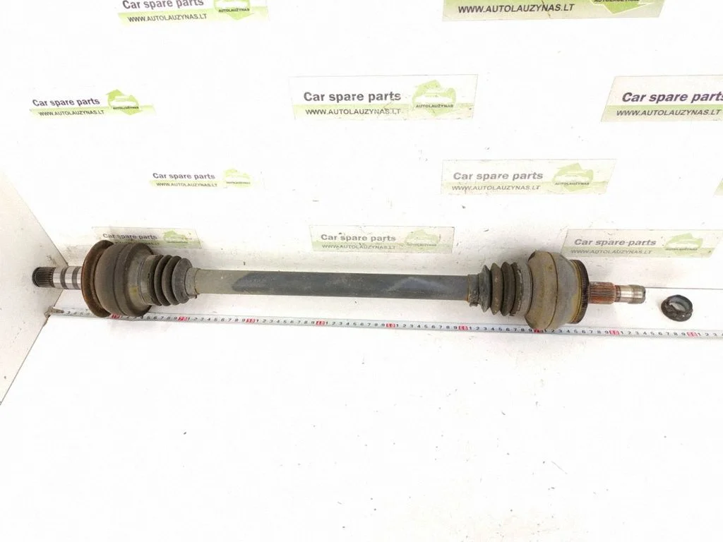 Rear driveshaft – rear right