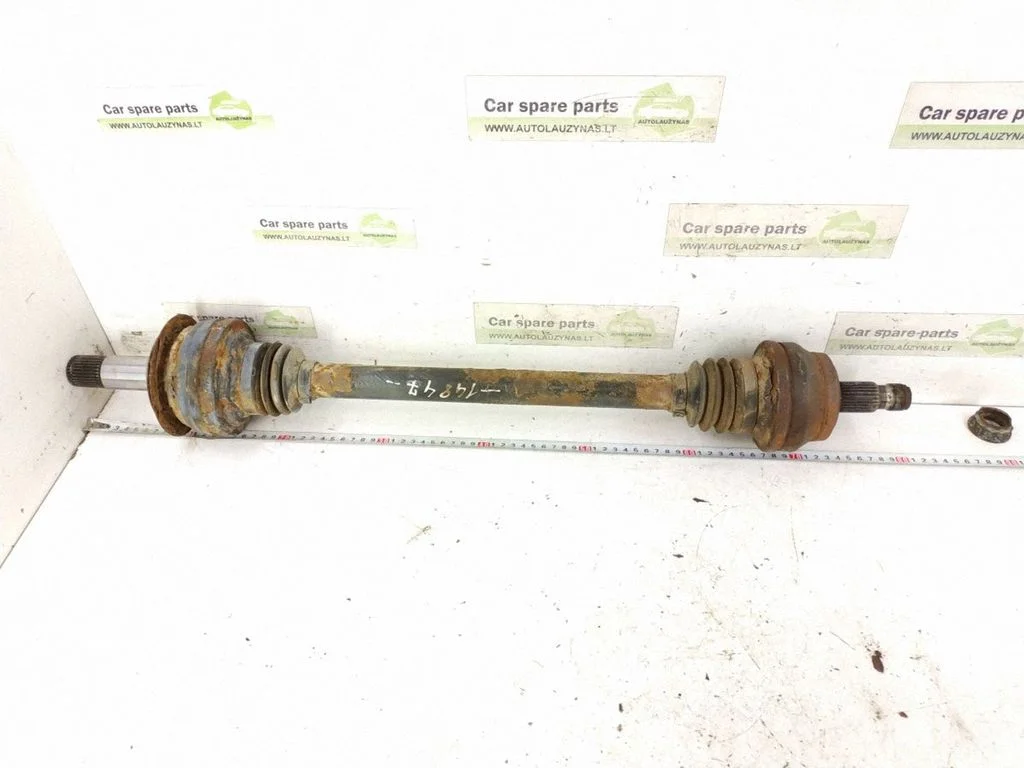 Rear driveshaft – rear left