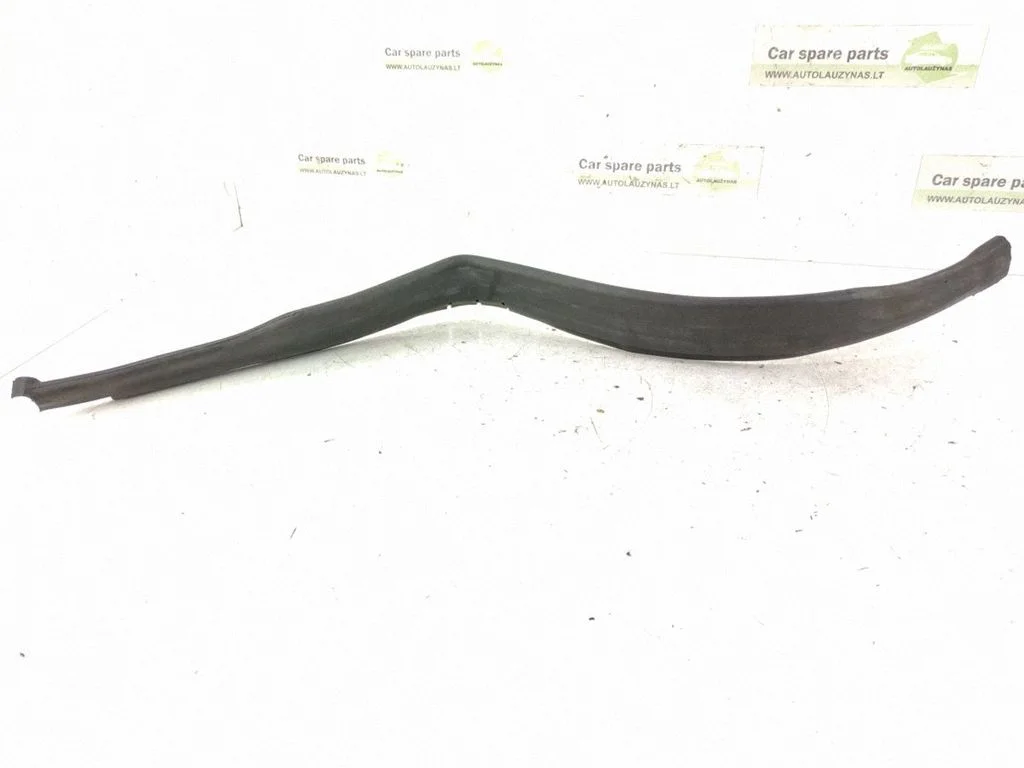 Engine bonnet/hood sound/heat insulation