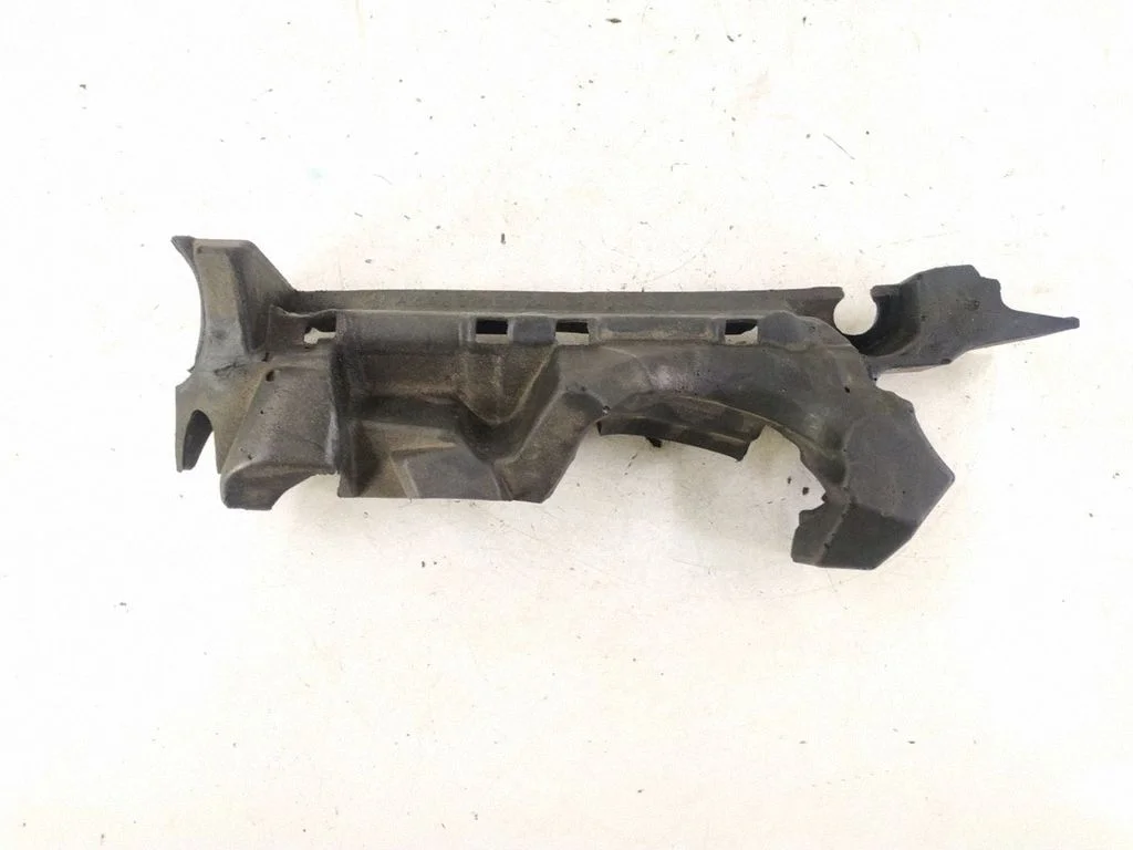 Engine bonnet/hood sound/heat insulation