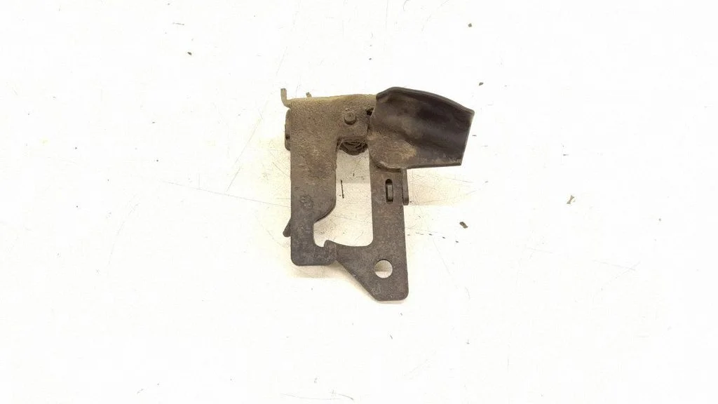 Engine bonnet/hood lock/catch