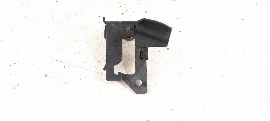 Engine bonnet/hood lock/catch