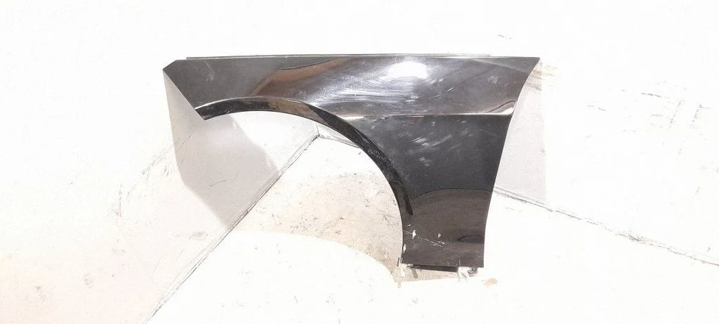Fender – front left