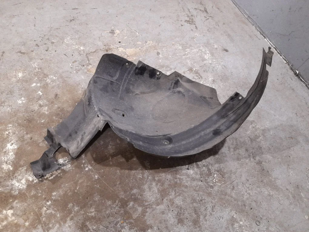 Front wheel arch liner splash guards – front left