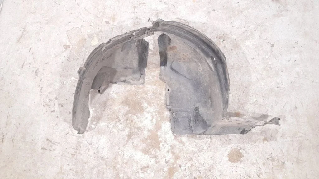 Front wheel arch liner splash guards – front left