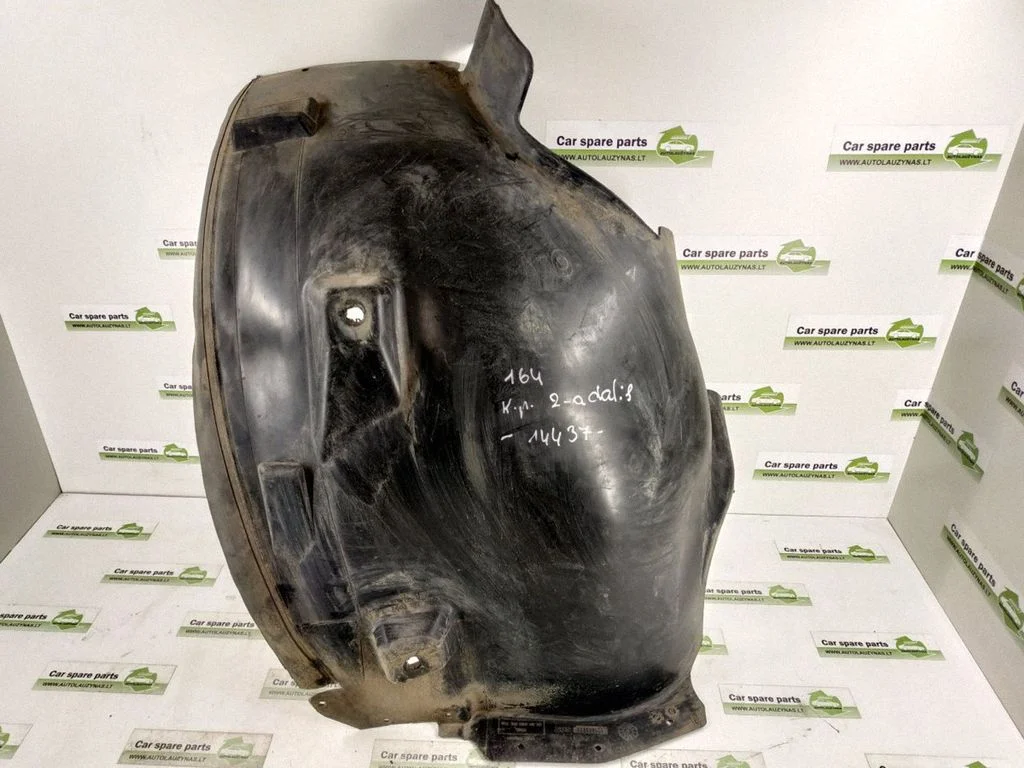 Front wheel arch liner splash guards – front left