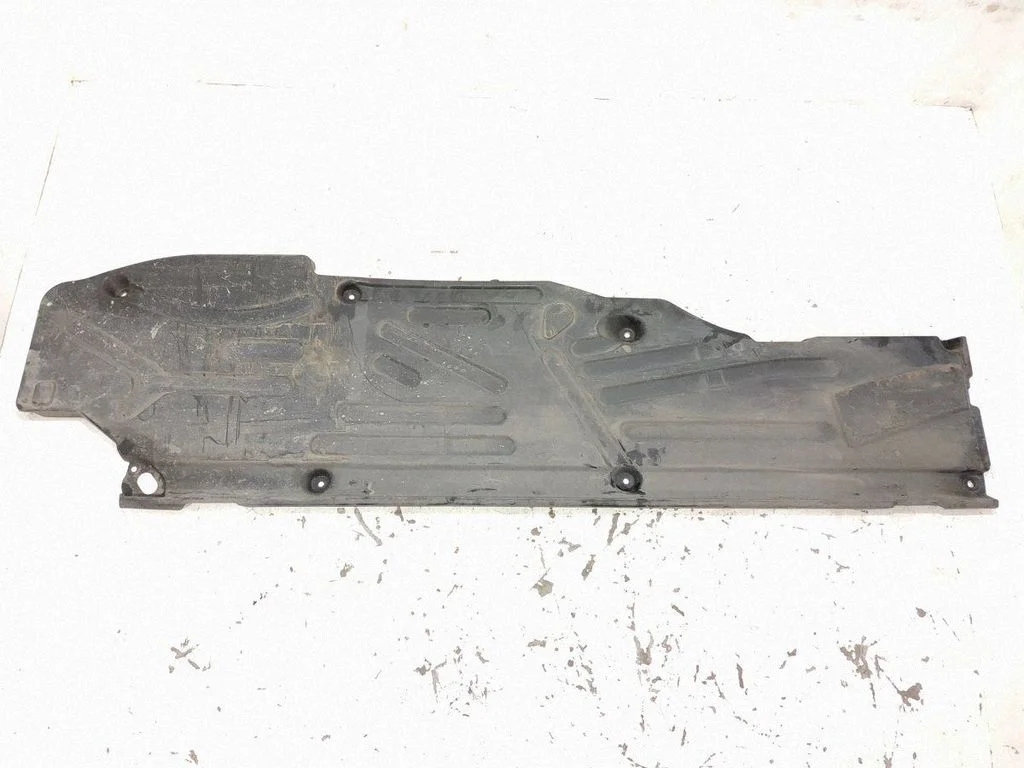 Engine splash shield/under tray – left