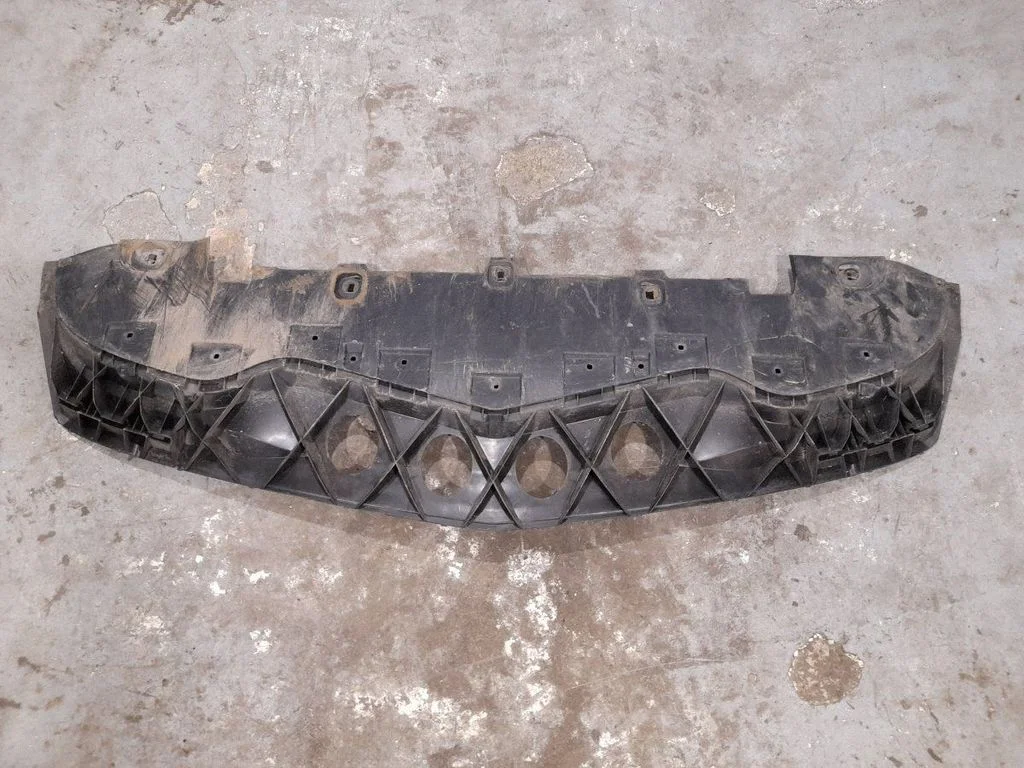 Engine splash shield/under tray 1698850136