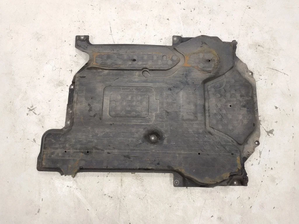 Engine splash shield/under tray