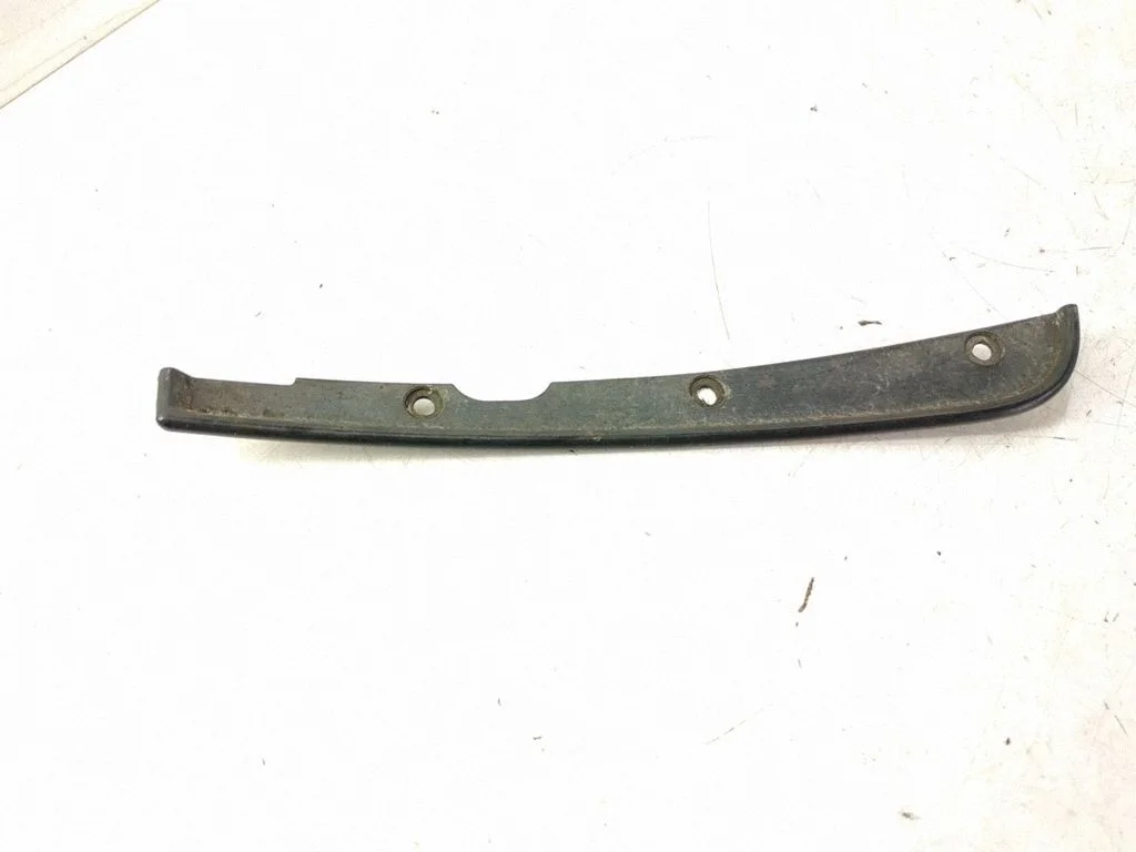 Rear bumper mounting bracket 1666900427