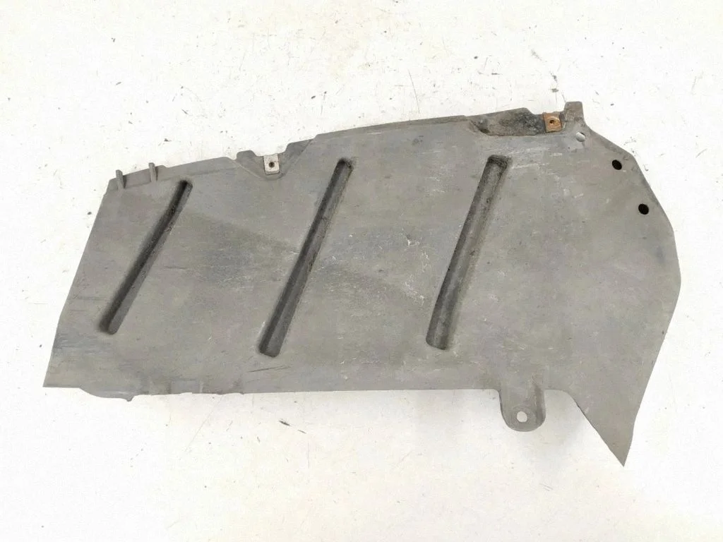 Engine splash shield/under tray DALISID1122