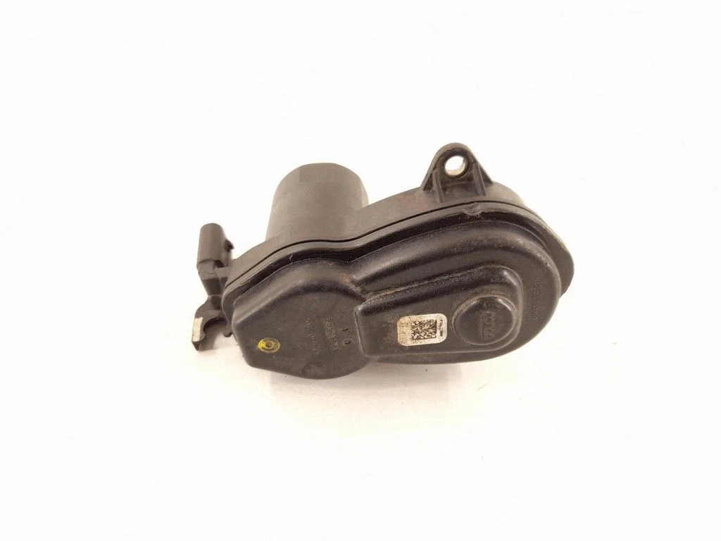 Rear brake caliper – rear left