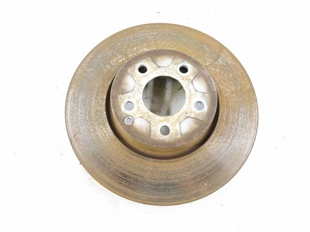 Front brake disc – front right
