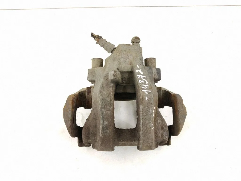 Tagumine pidurisadul – tagumine vasak