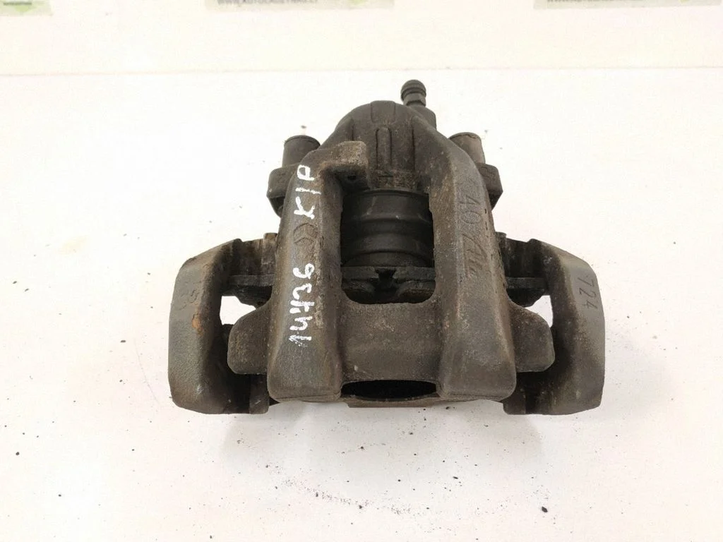 Rear brake caliper – rear left