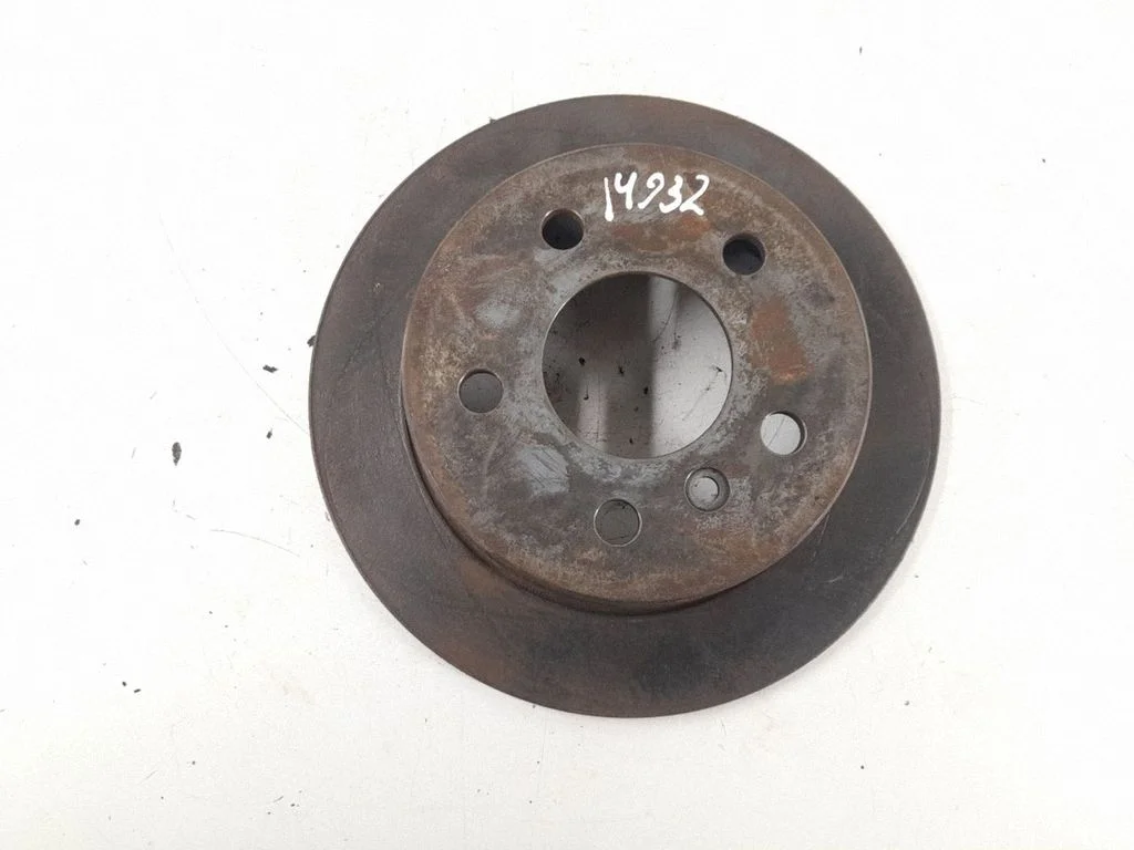 Rear brake disc – rear right