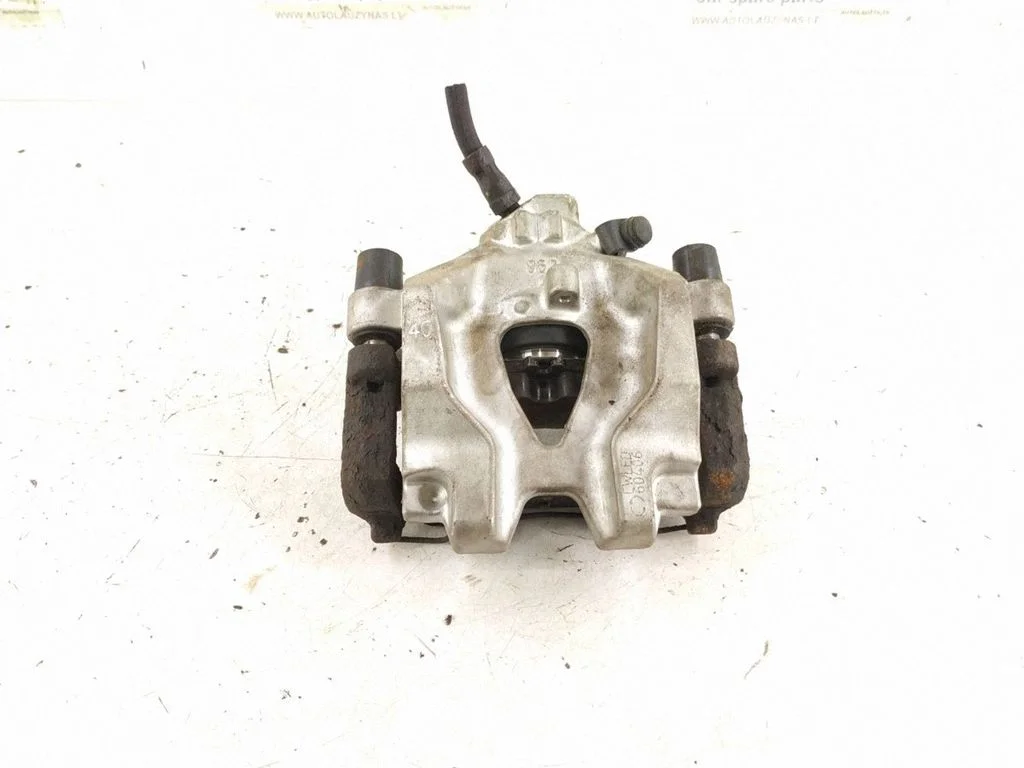 Rear brake caliper – rear left