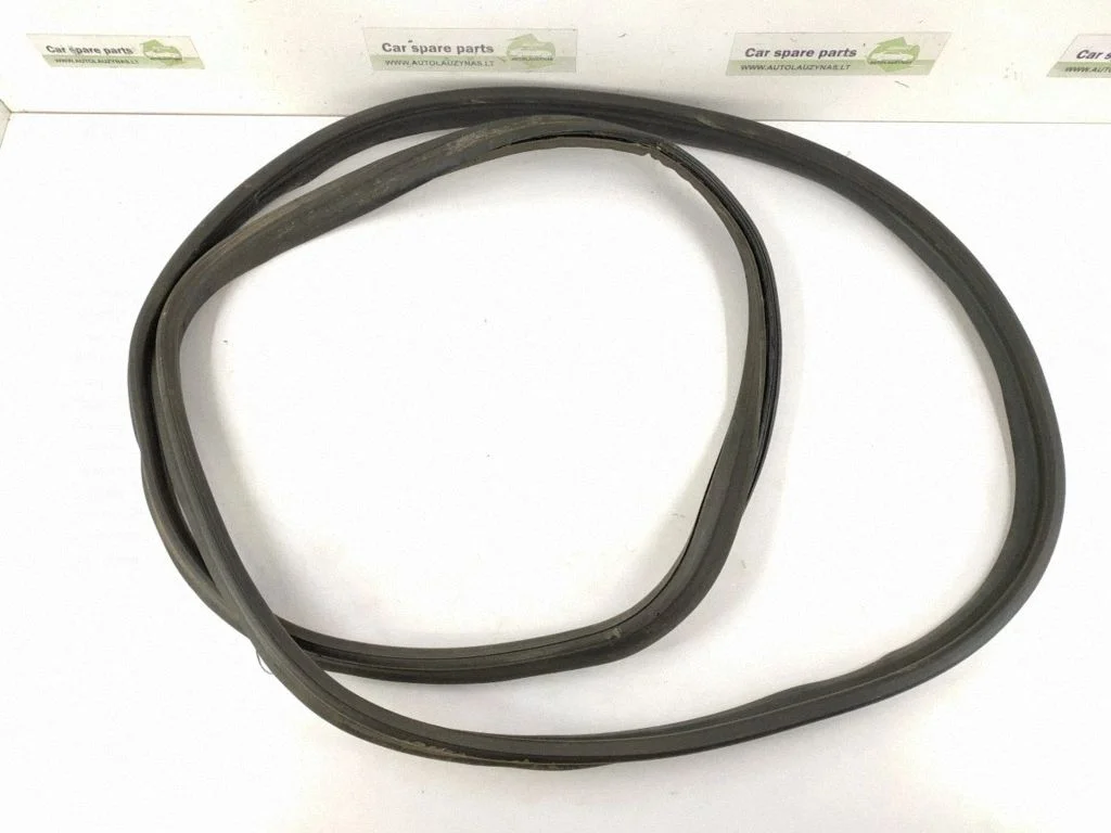 Loading door rubber seal (on body) – Mercedes-Benz ML-Class W164 (2005-2011)