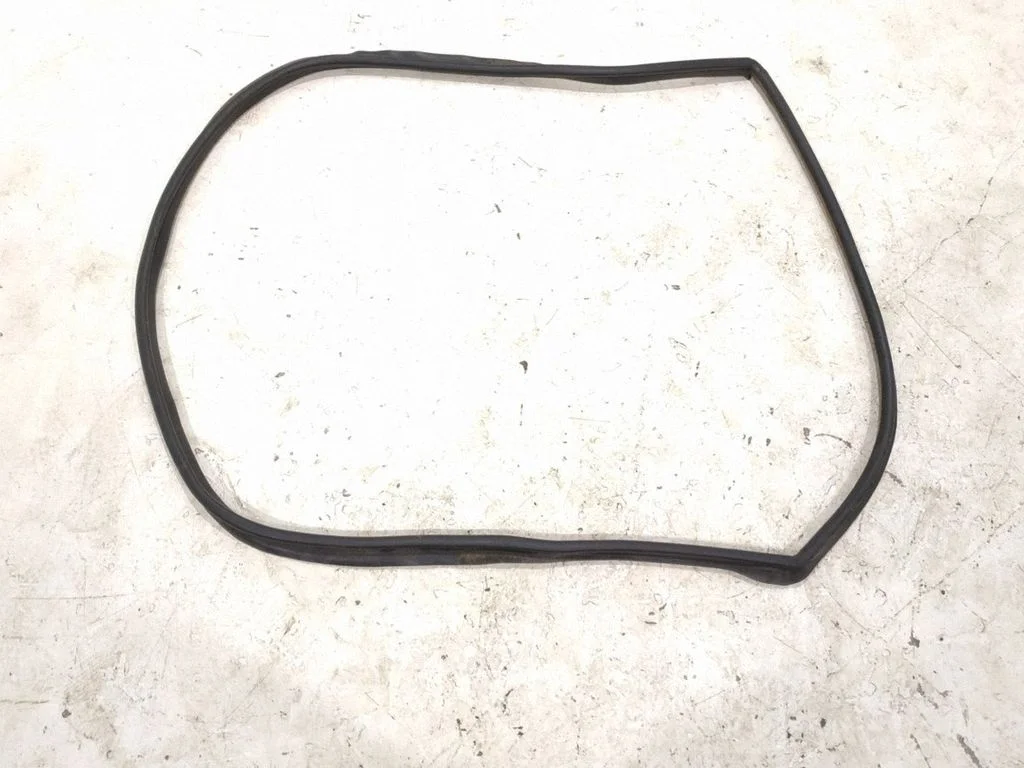 Loading door rubber seal (on body)