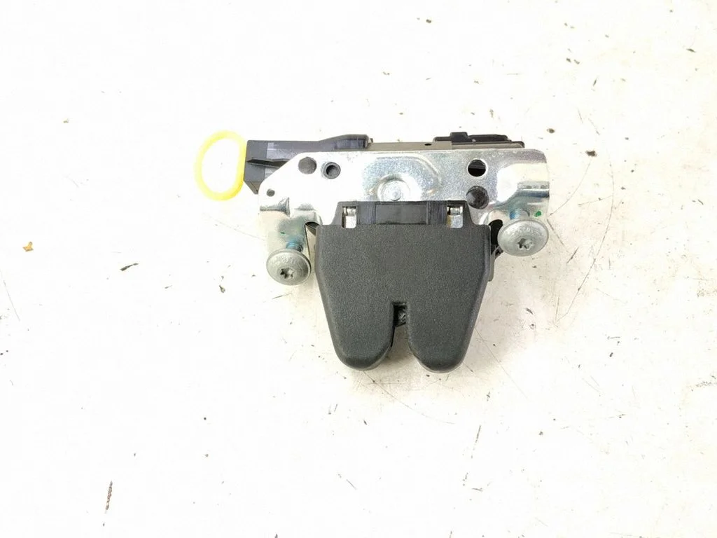 Tailgate/trunk/boot lock/catch/latch