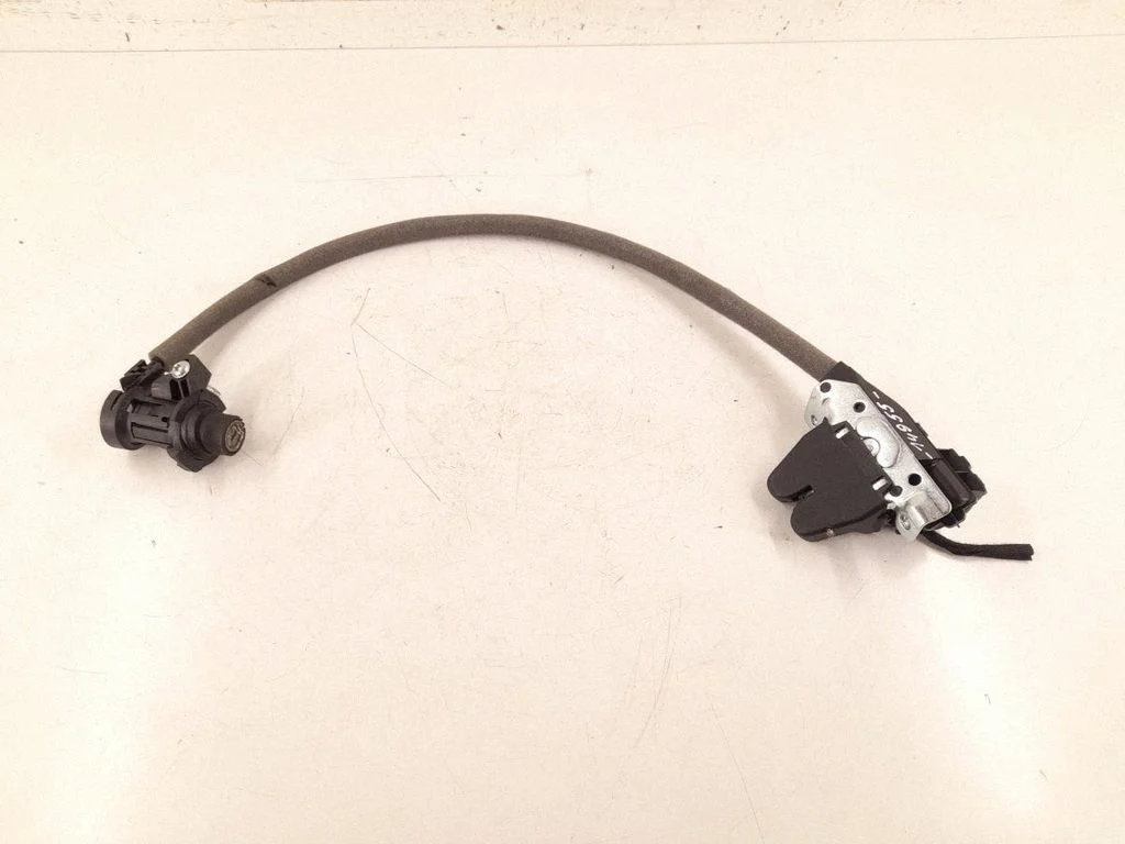 Tailgate/trunk/boot lock/catch/latch