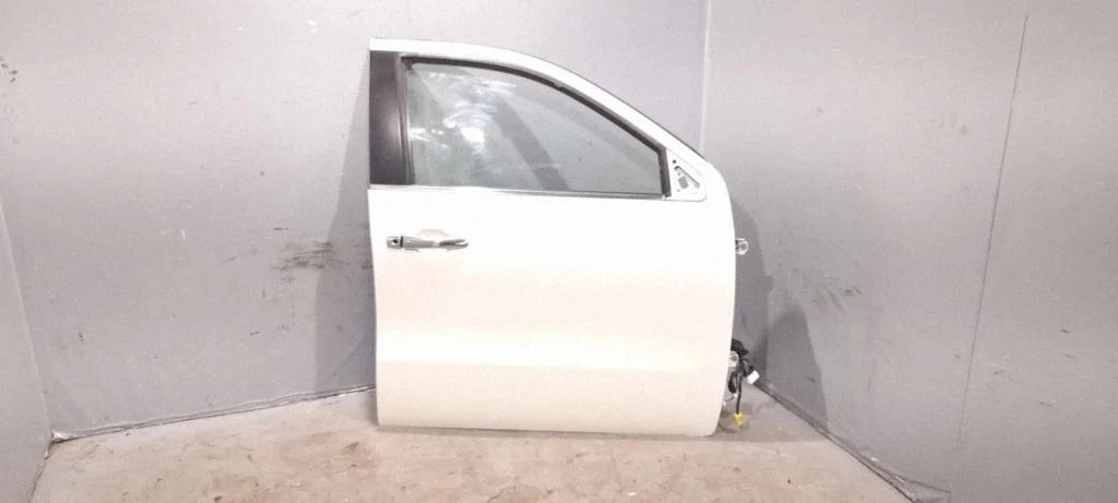 Front door – front right