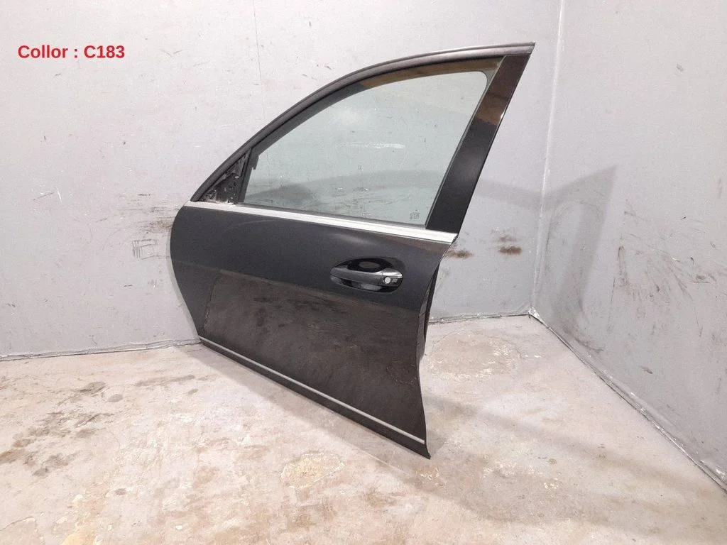 Front door 2047220110