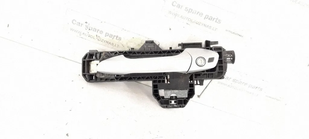 Front door exterior handle – front left