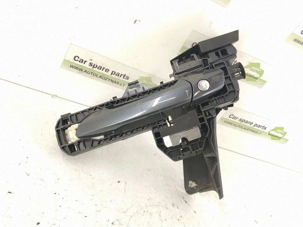 Front door exterior handle – front left