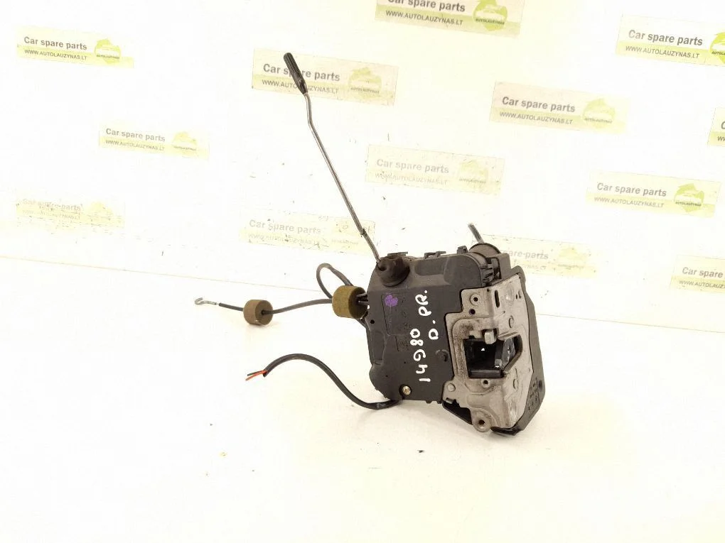 Front door lock – front right