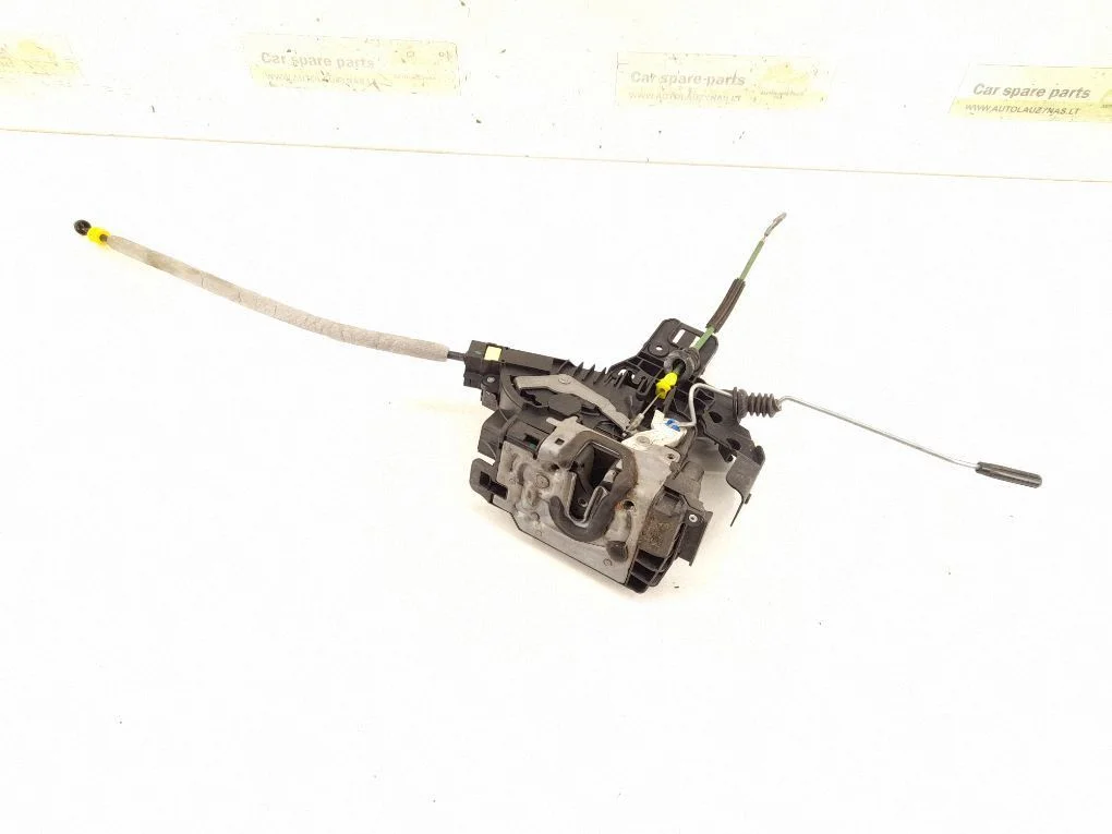 Front door lock – front right