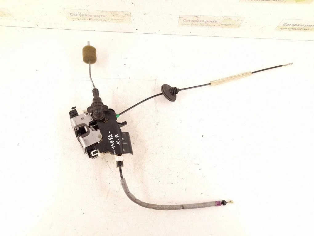 Front door lock – front left
