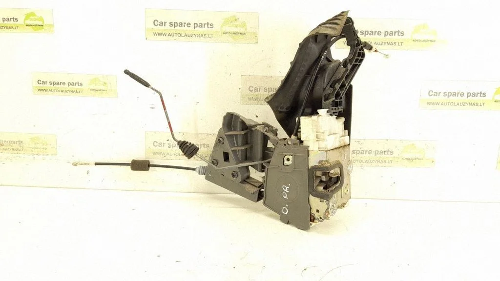 Front door lock – Mercedes-Benz R-Class W251 (2005-2013)