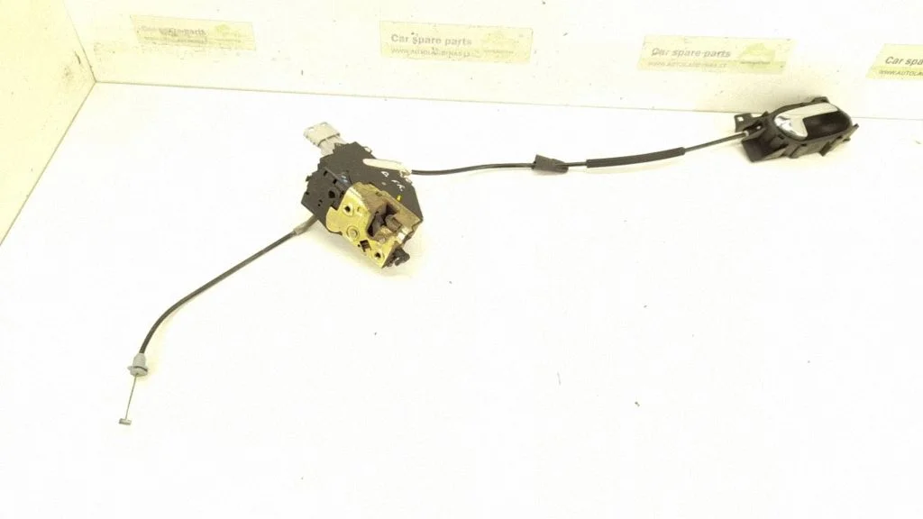 Front door lock – front right