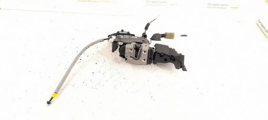 Front door lock – front right