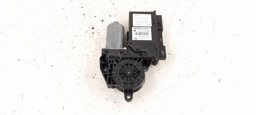 Front door window regulator motor – front right
