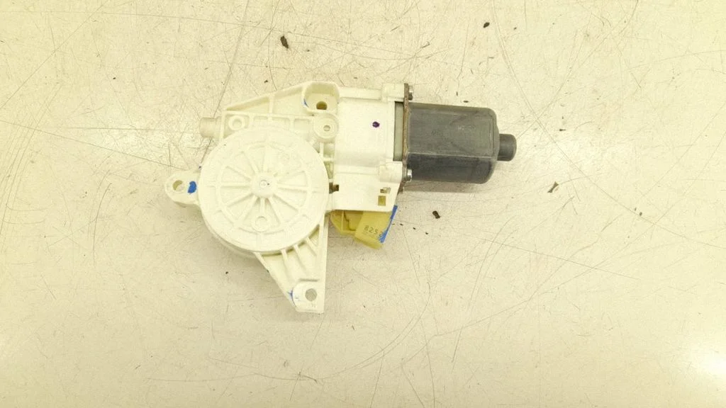 Front door window regulator motor – front right