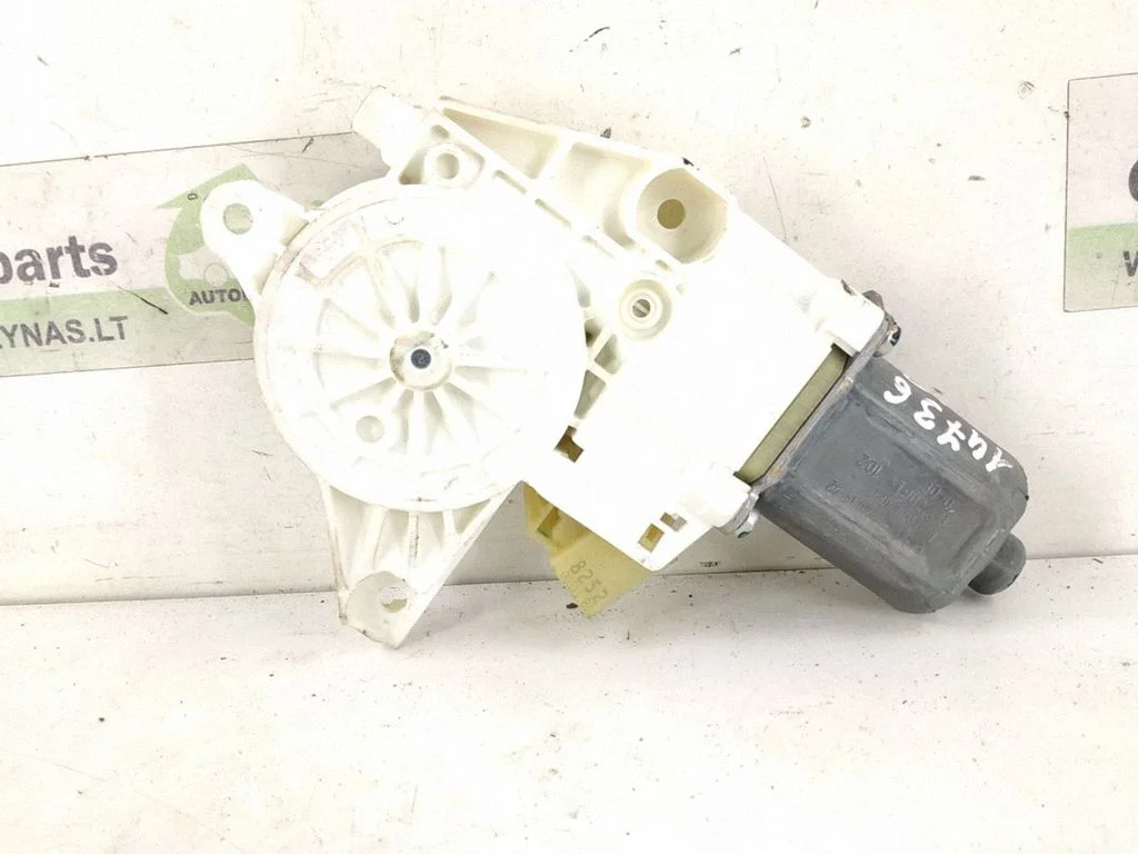 Front door window regulator motor – front right