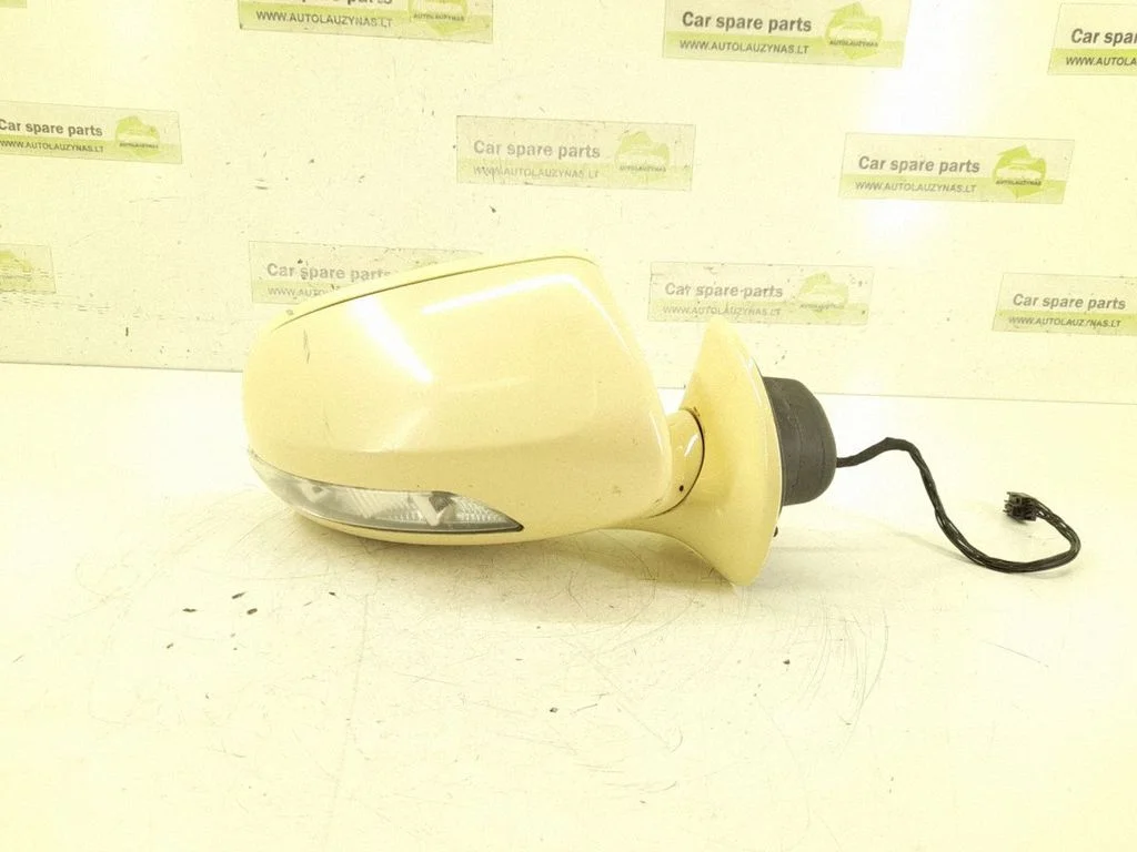 Front door electric wing mirror – right
