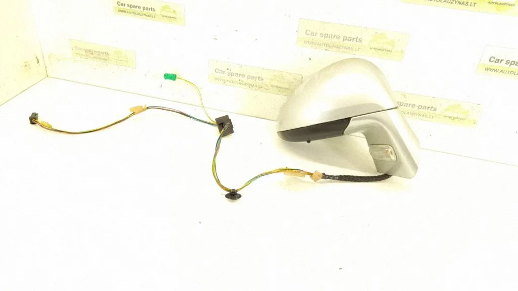Front door electric wing mirror – right