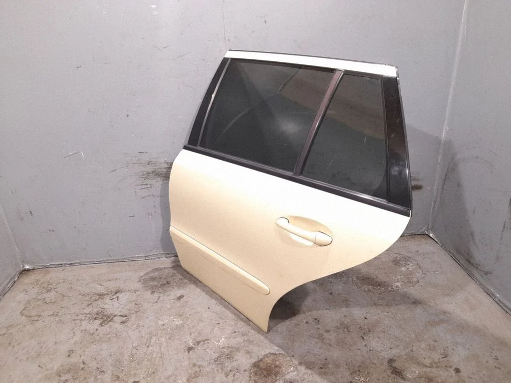 Rear door – left