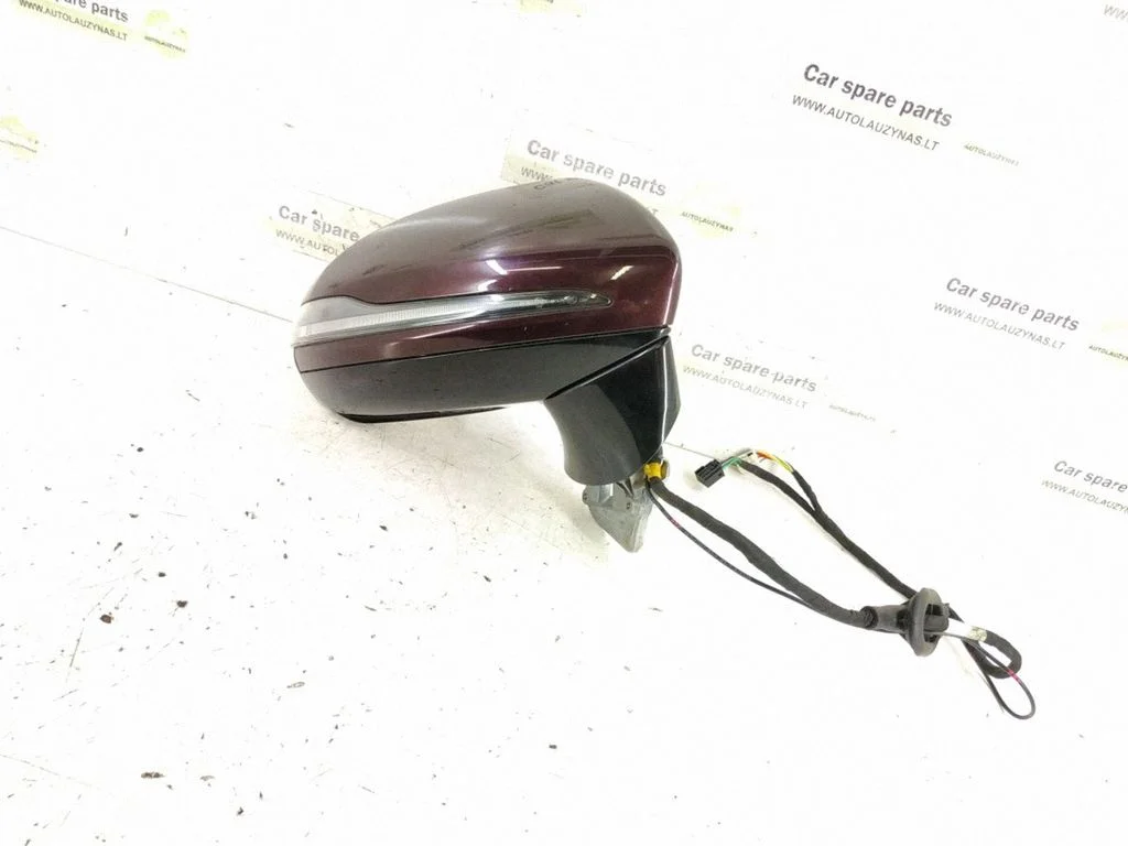 Esiukse elektriline välispeegel – parem