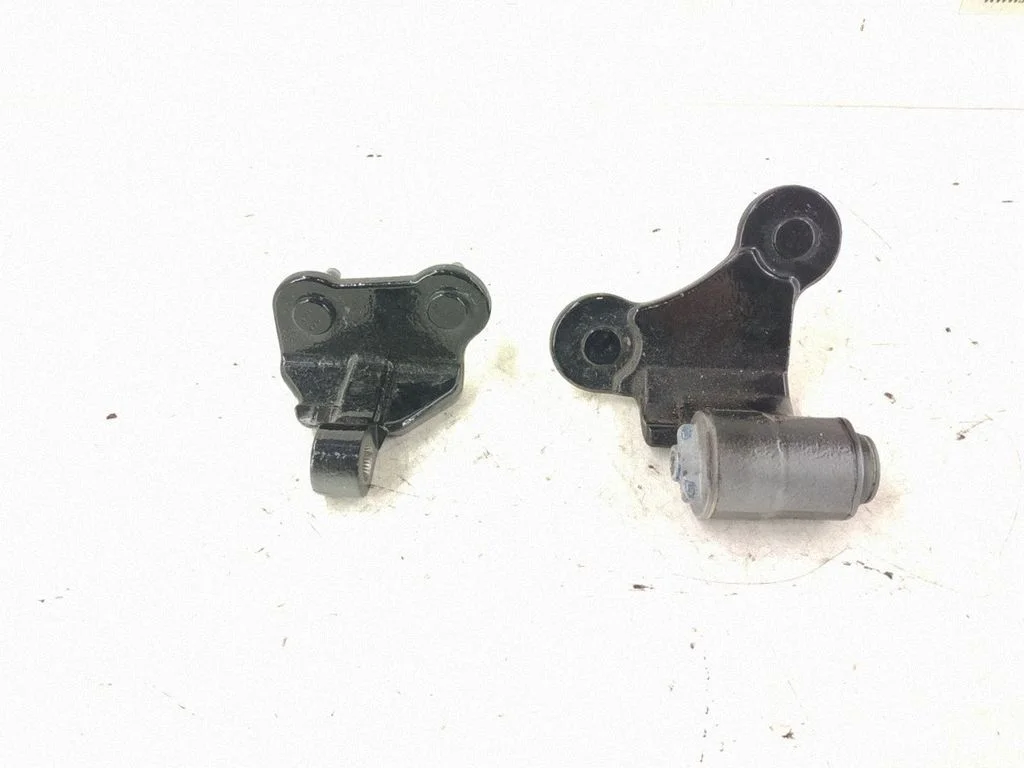 Rear door lower hinge – rear right