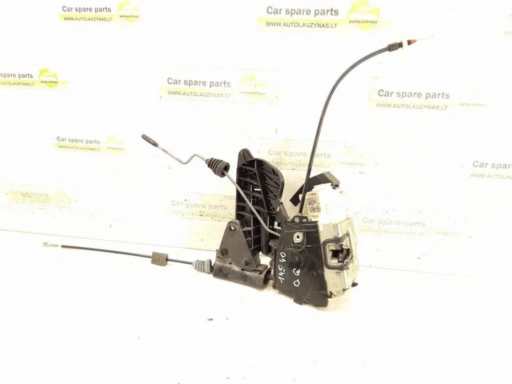 Rear door lock – rear right