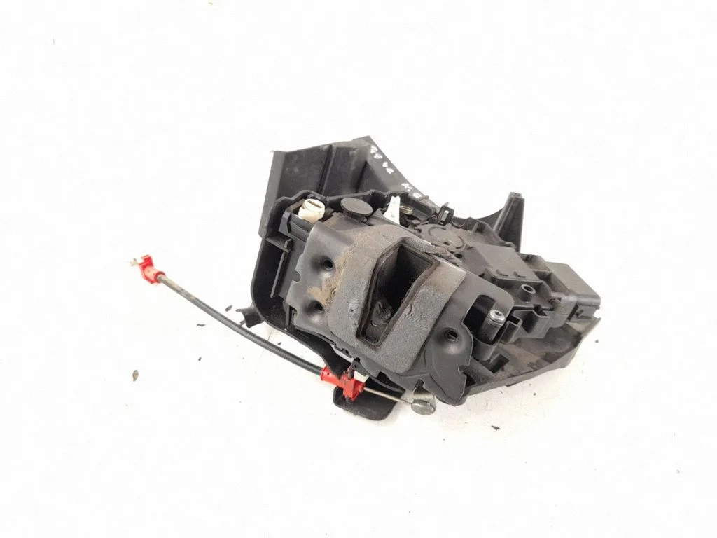 Rear door lock – rear left