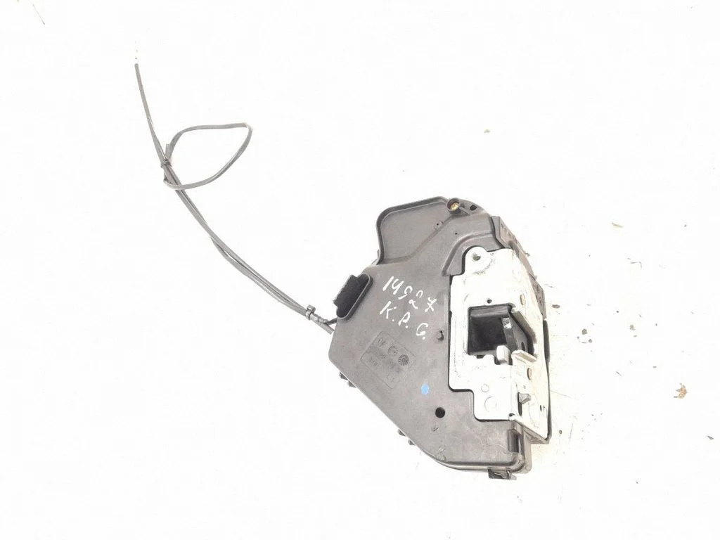 Rear door lock – rear left