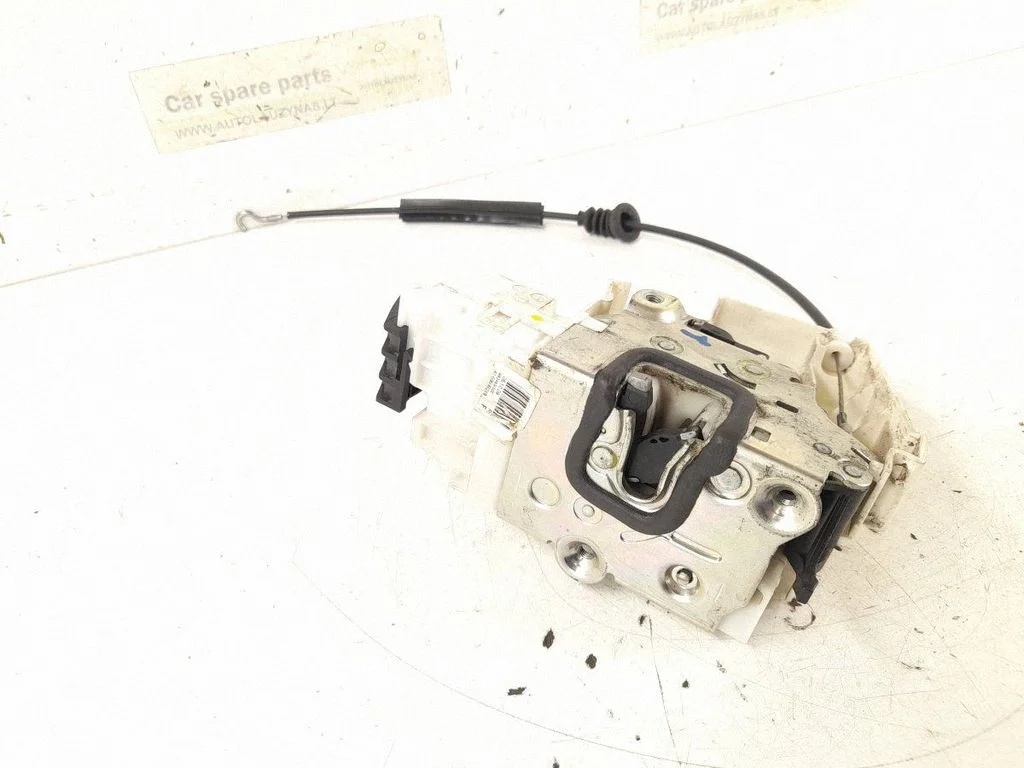 Rear door lock – rear left