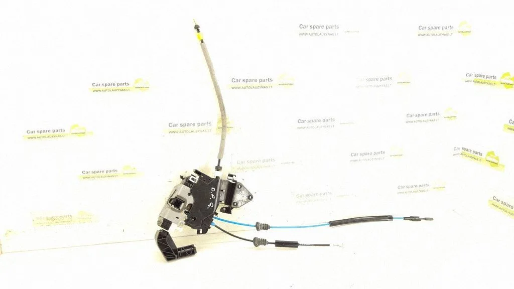 Rear door lock – rear right